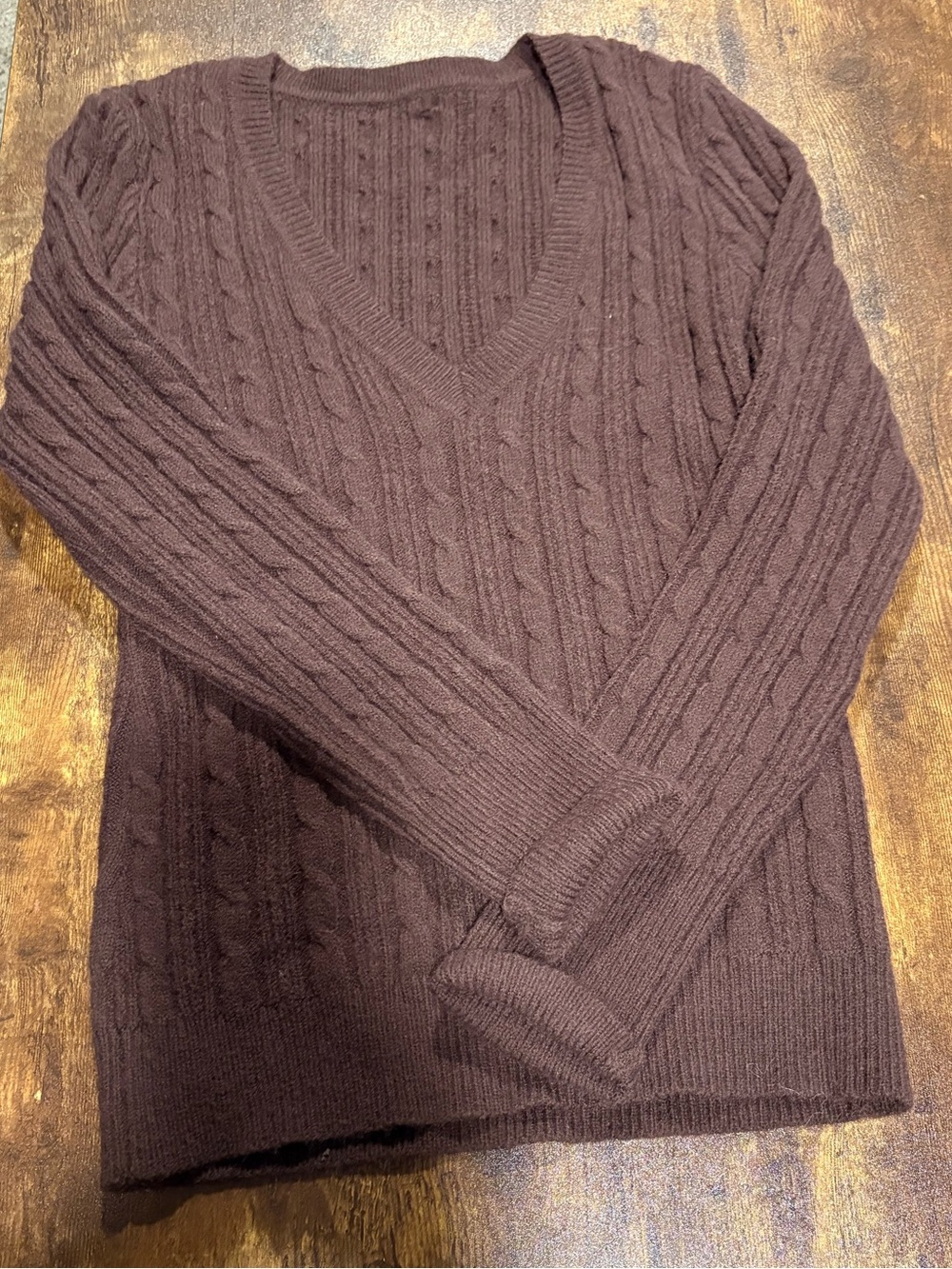 Ladies Size L V‑Neck Cable Knit Sweater - Brown